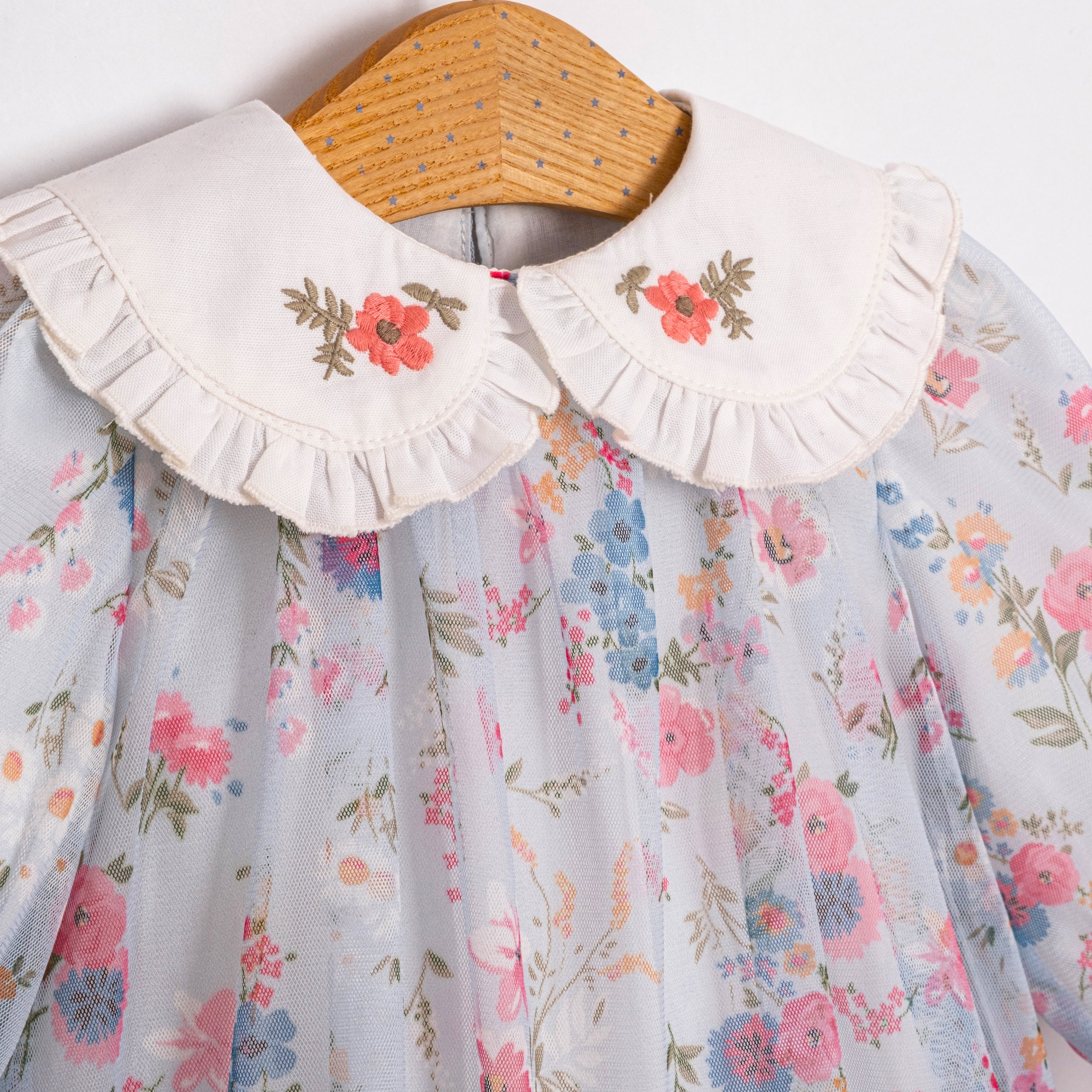 Vintage style baby girl floral dress with embroidered collar