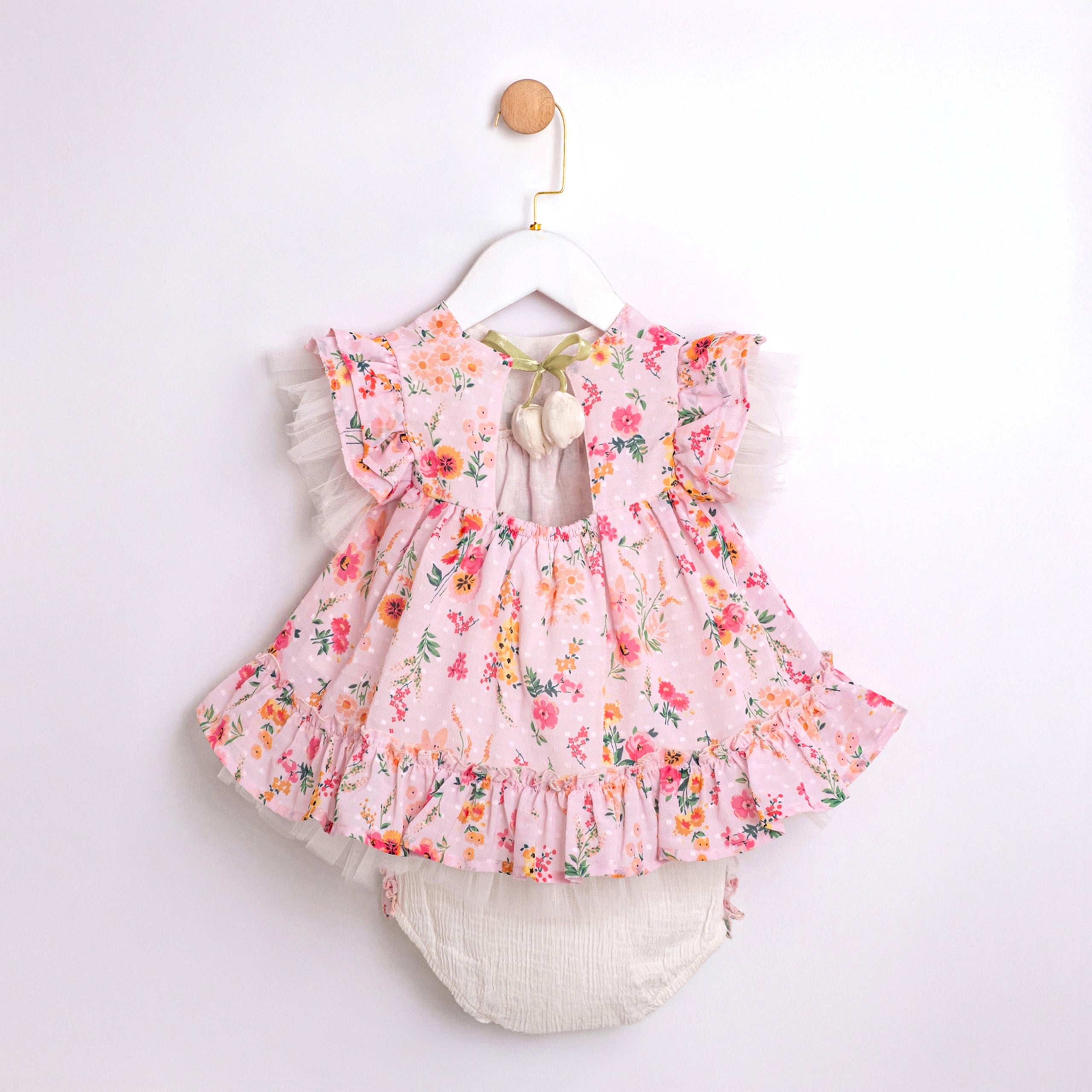 Pink floral baby dress set with ruffle sleeves