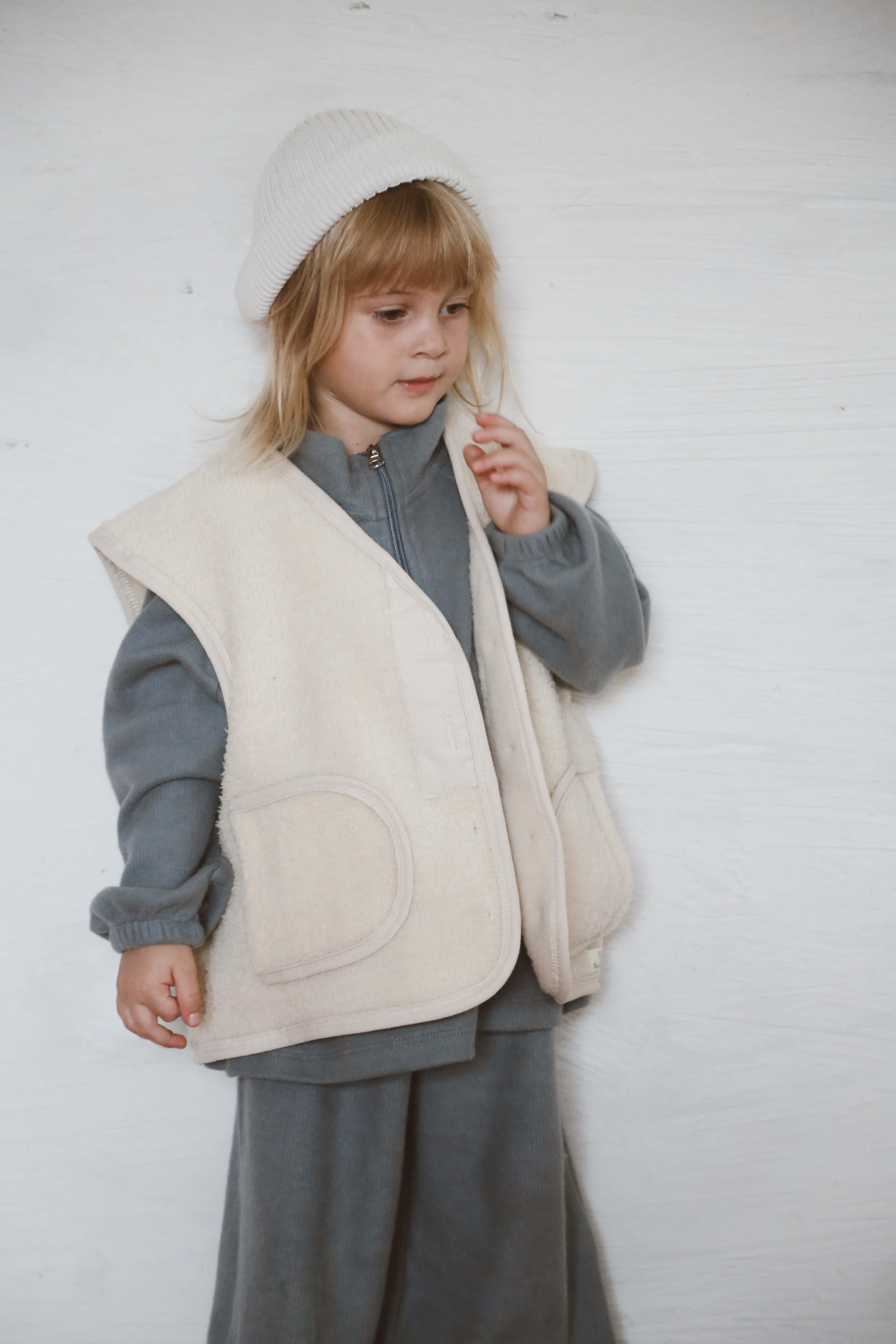 Oversize Cream Vest