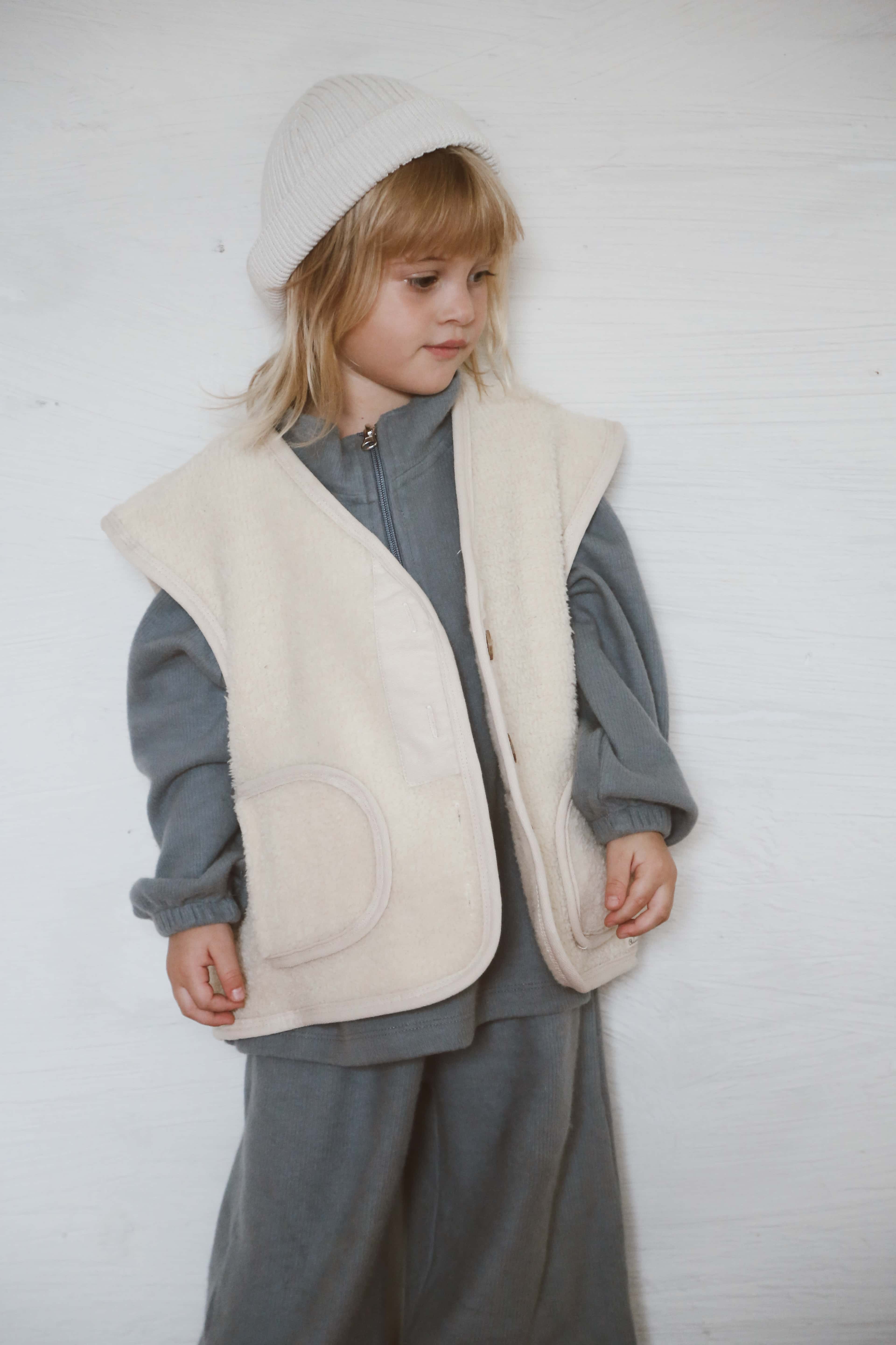 Oversize Cream Vest