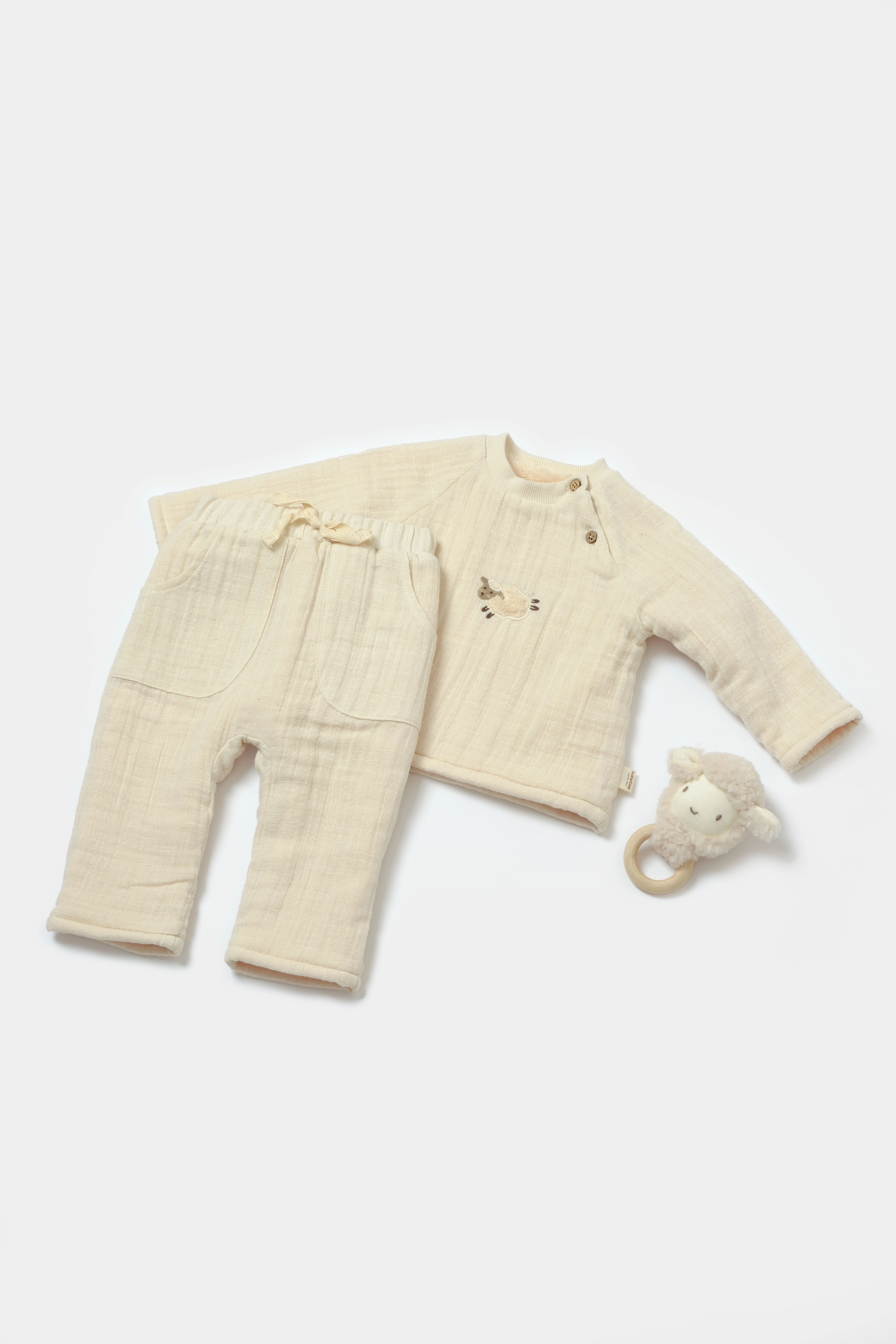 Unisex muslin baby outfit made from soft Turkish cotton