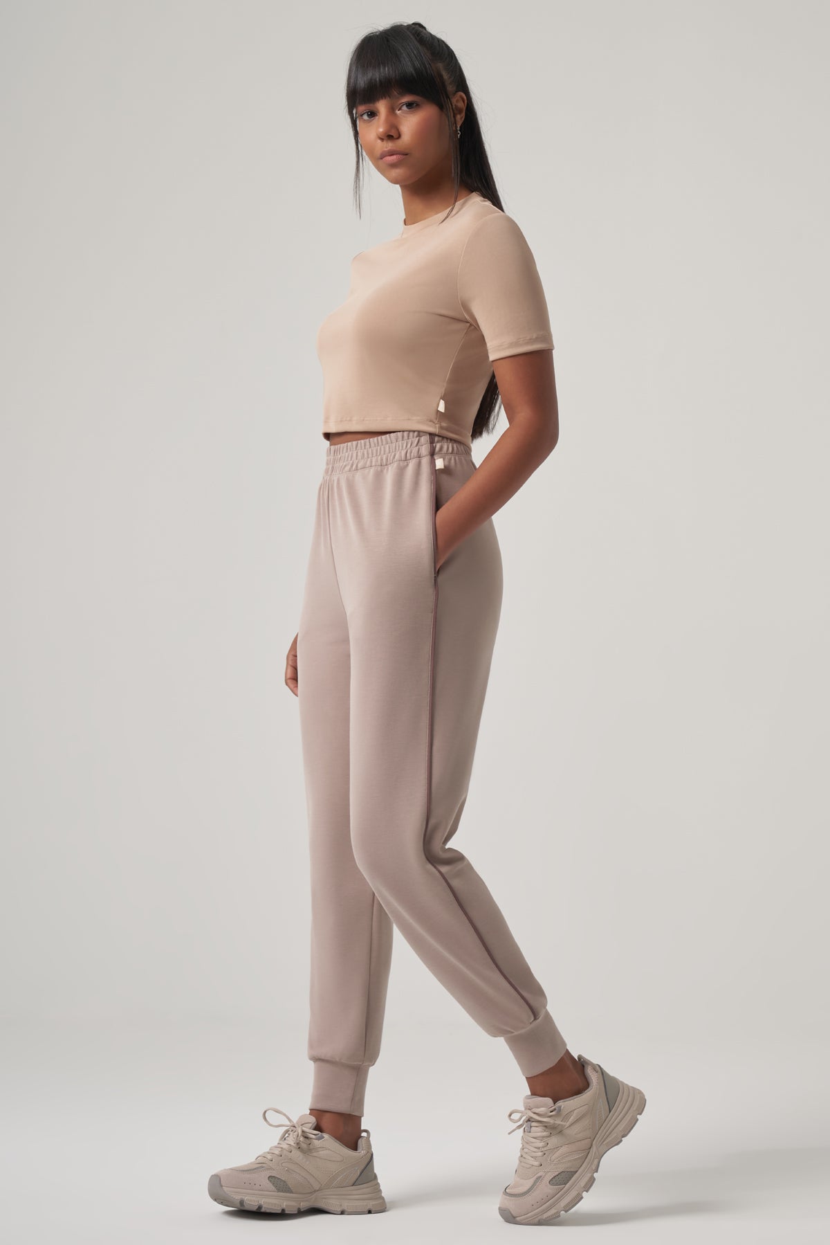 Niken Modal Cropped T-Shirt – Beige