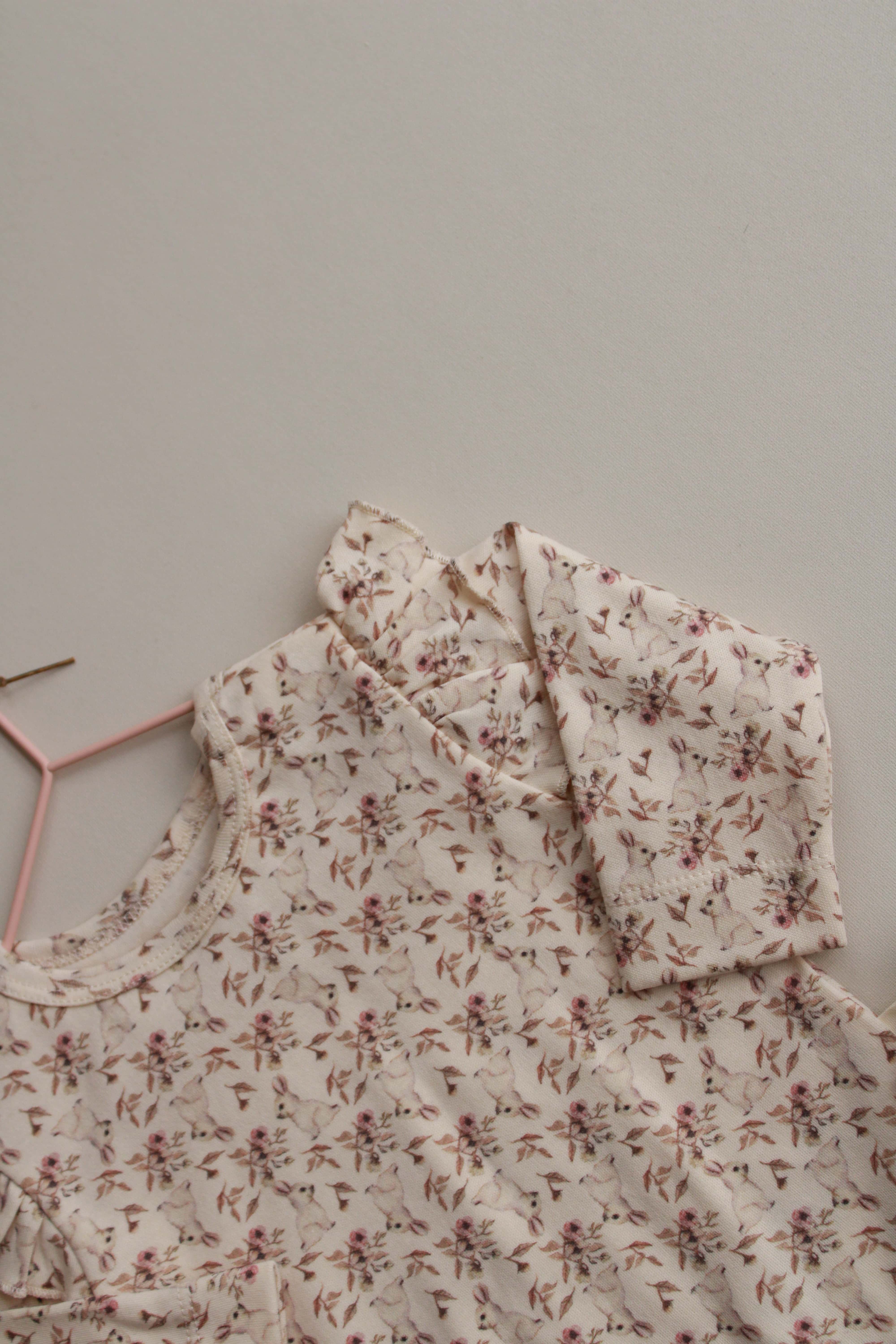 Cute ruffled bunny set for babies, breathable cotton outfit perfect for infants and toddlers.