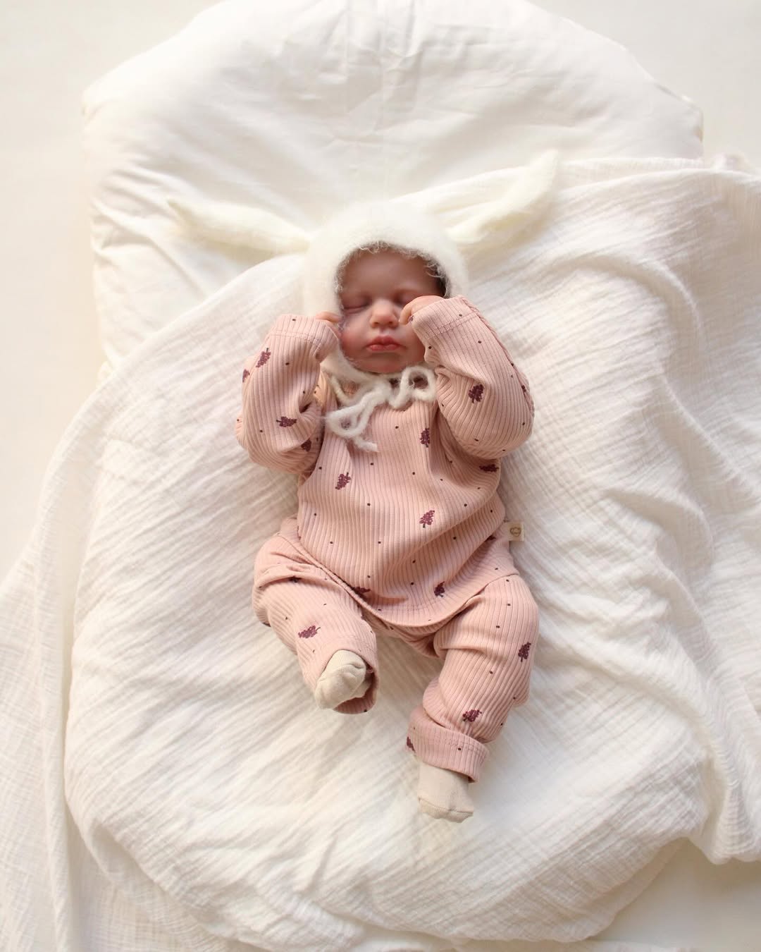 Grape 2 piece baby clothing set, soft cotton outfit for newborns and toddlers.