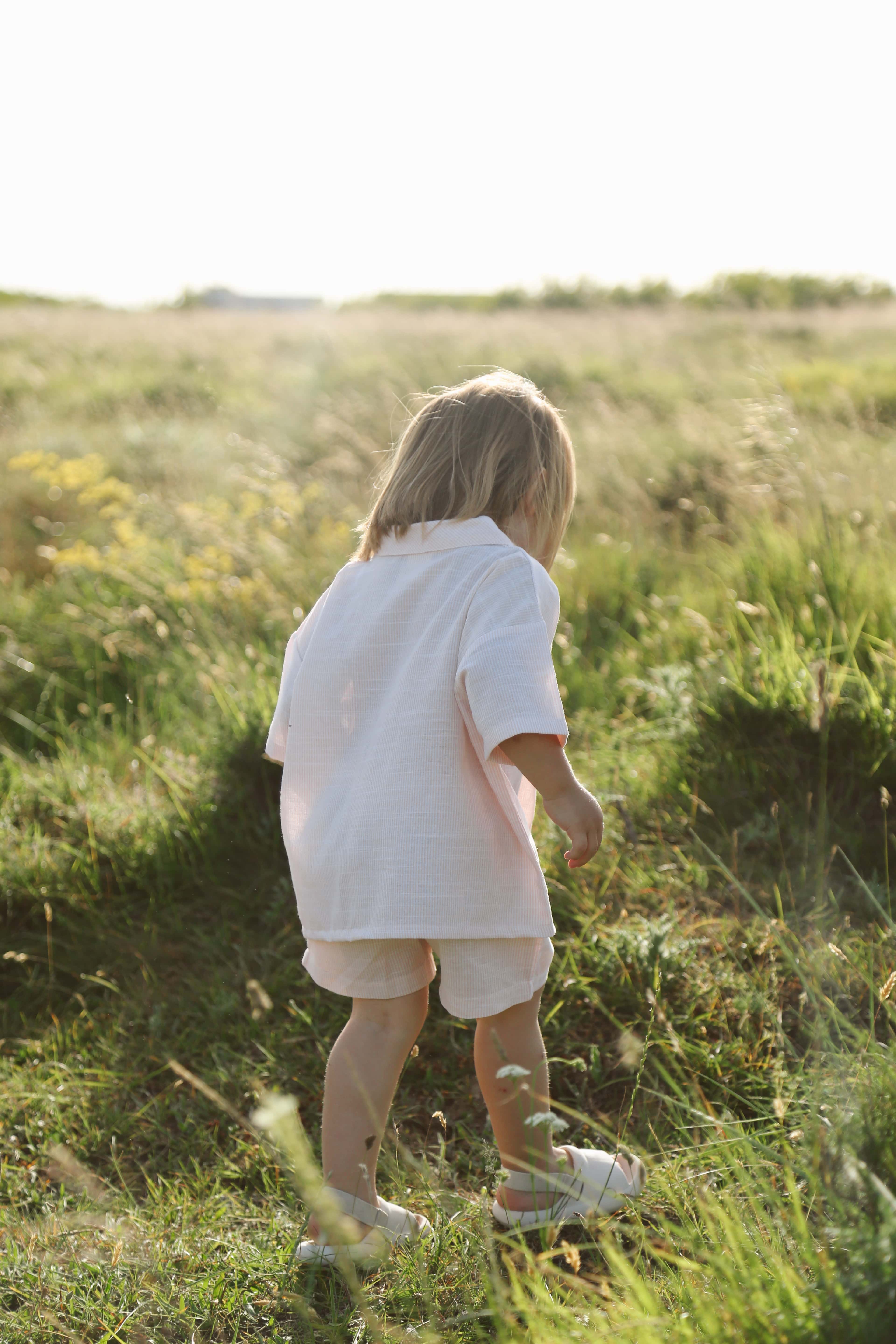 Cotton boy shirt and short 2 piece outfit, breathable summer clothing for infants.