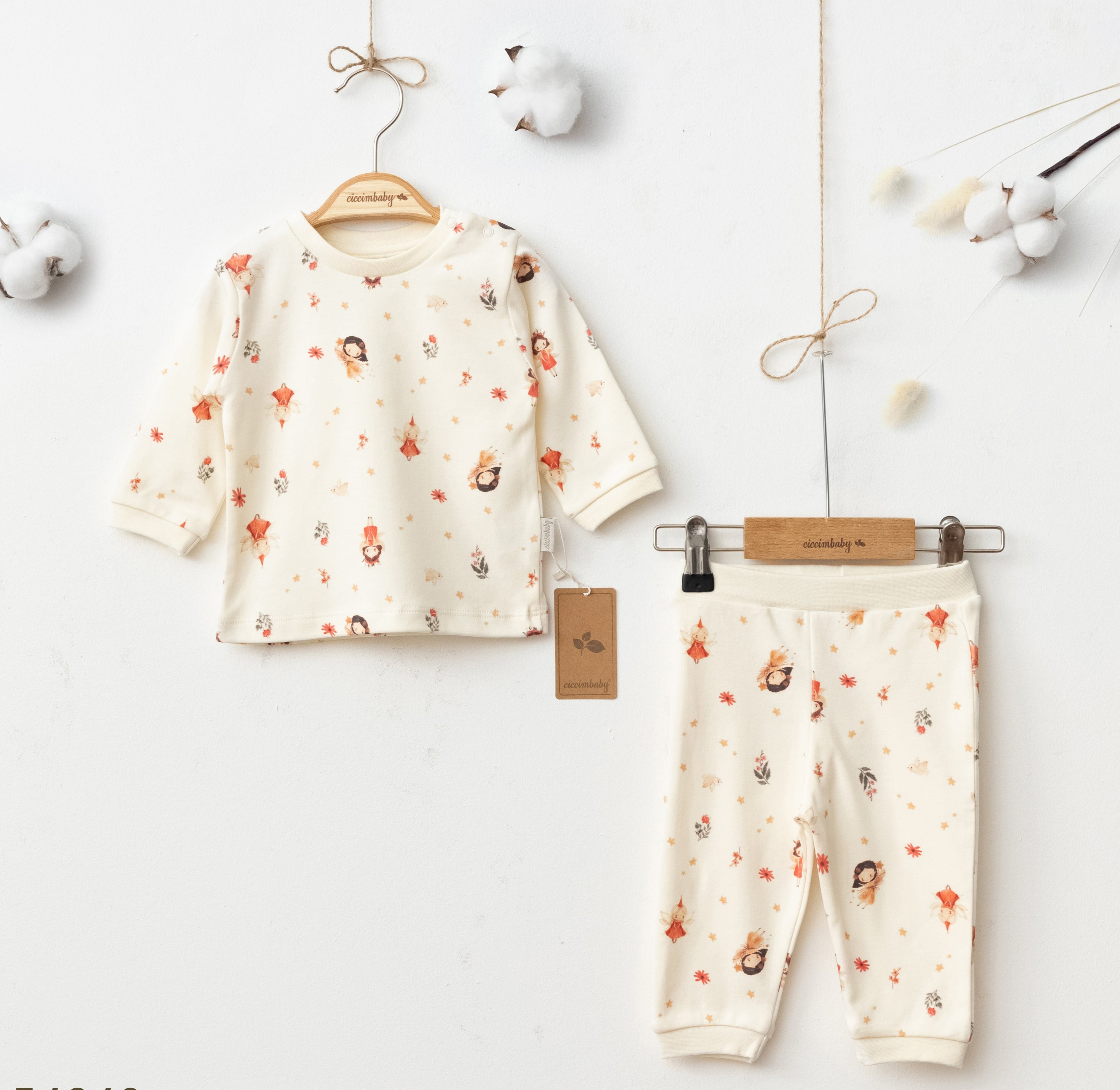 Mini Fairy 2 piece baby set, soft cotton outfit perfect for newborn girls and toddlers.