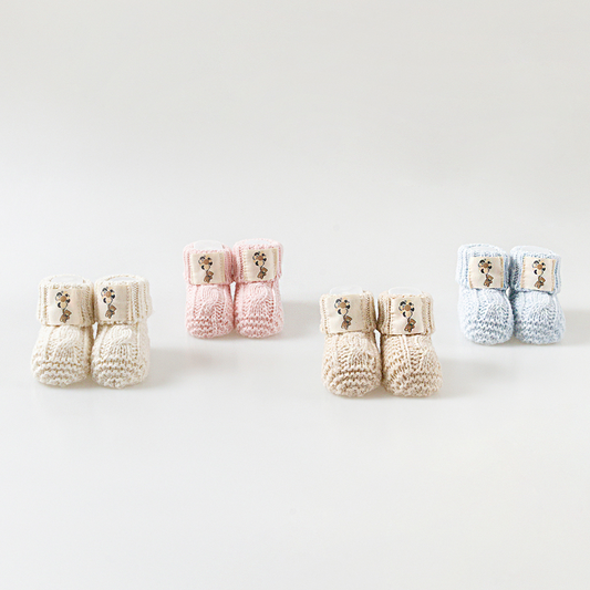 Knit Booties With Bear Holding Balloon Pattern