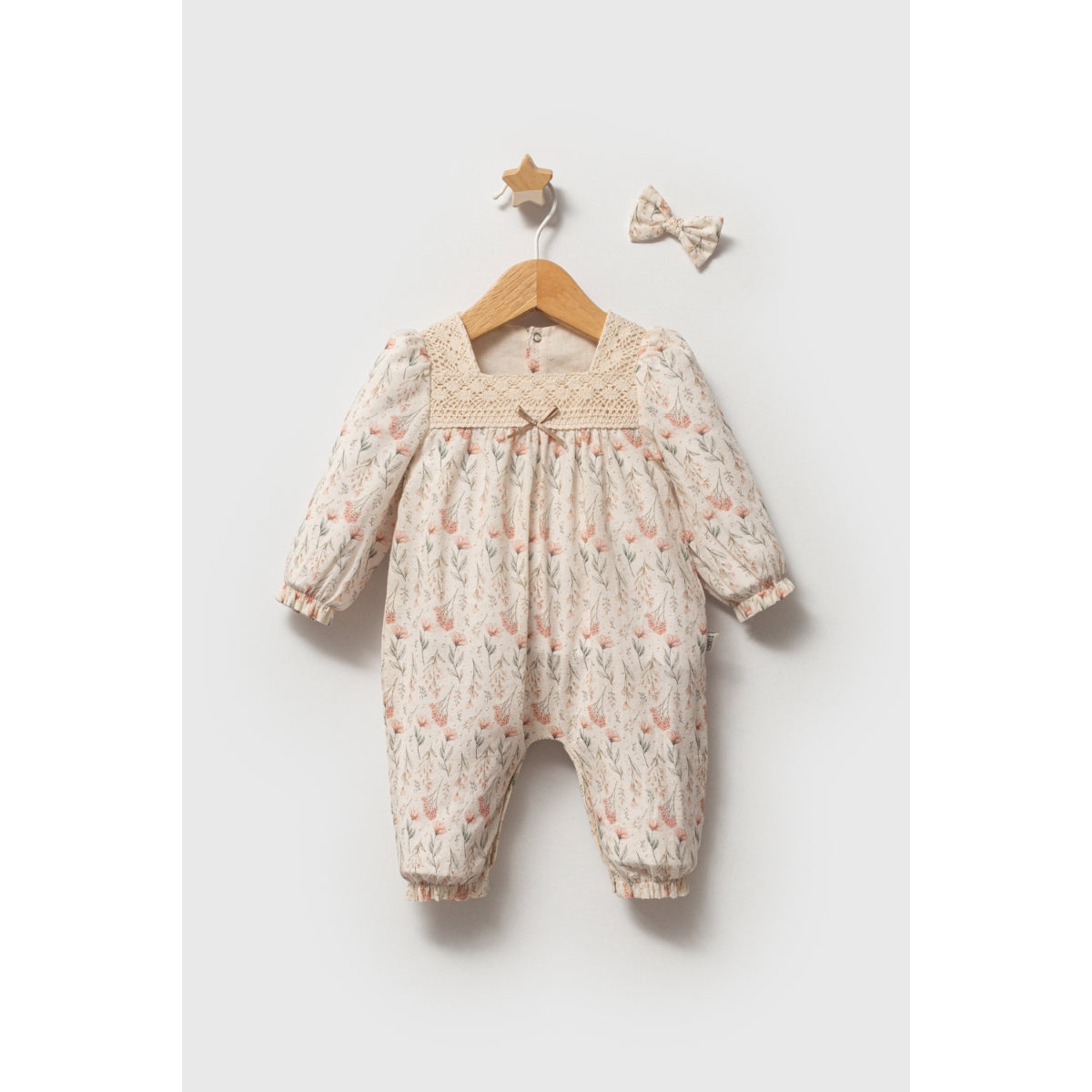 Baby girl vintage floral romper with lace detail