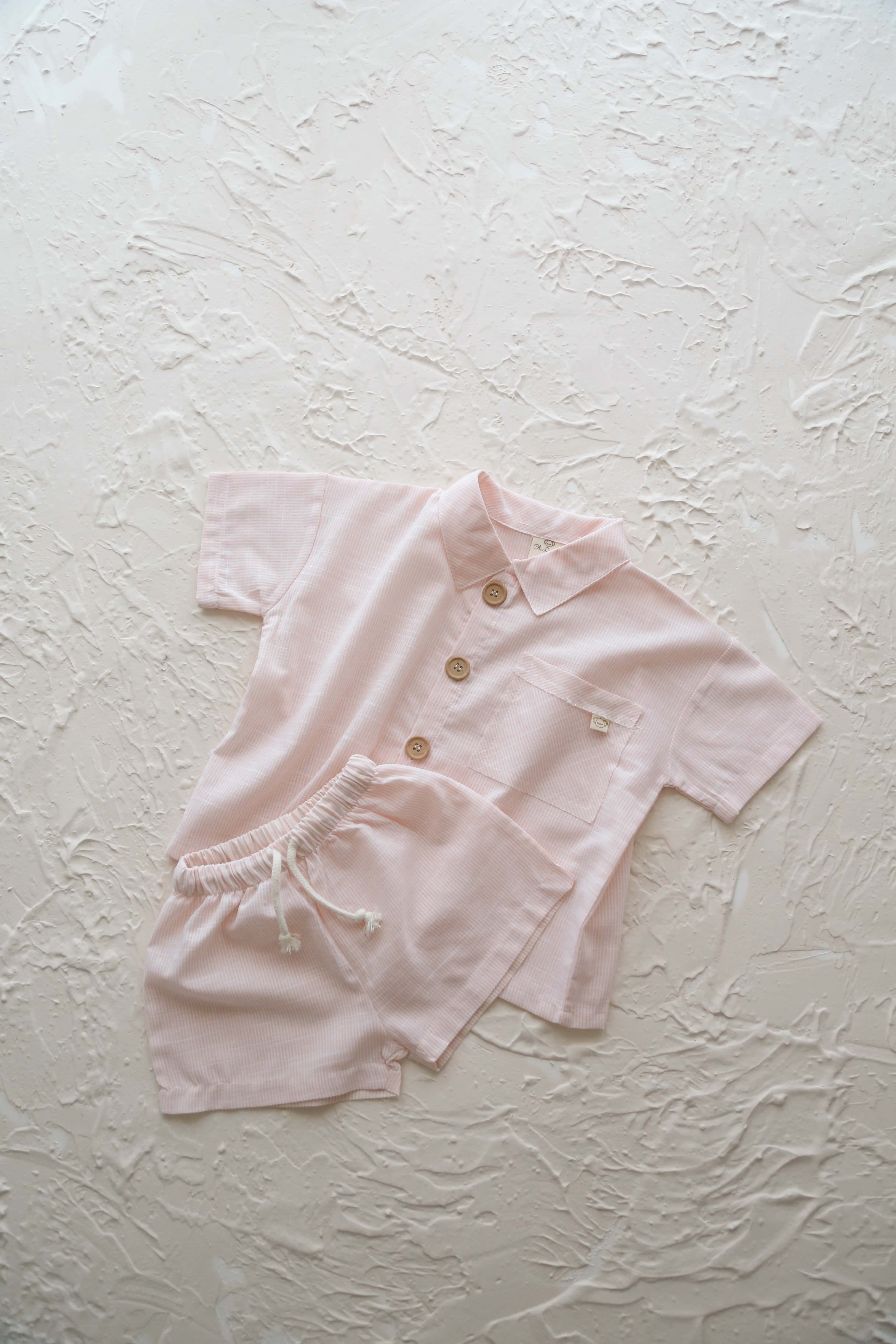 Baby boy shirt and shorts 2 piece set, lightweight cotton outfit for warm weather.
