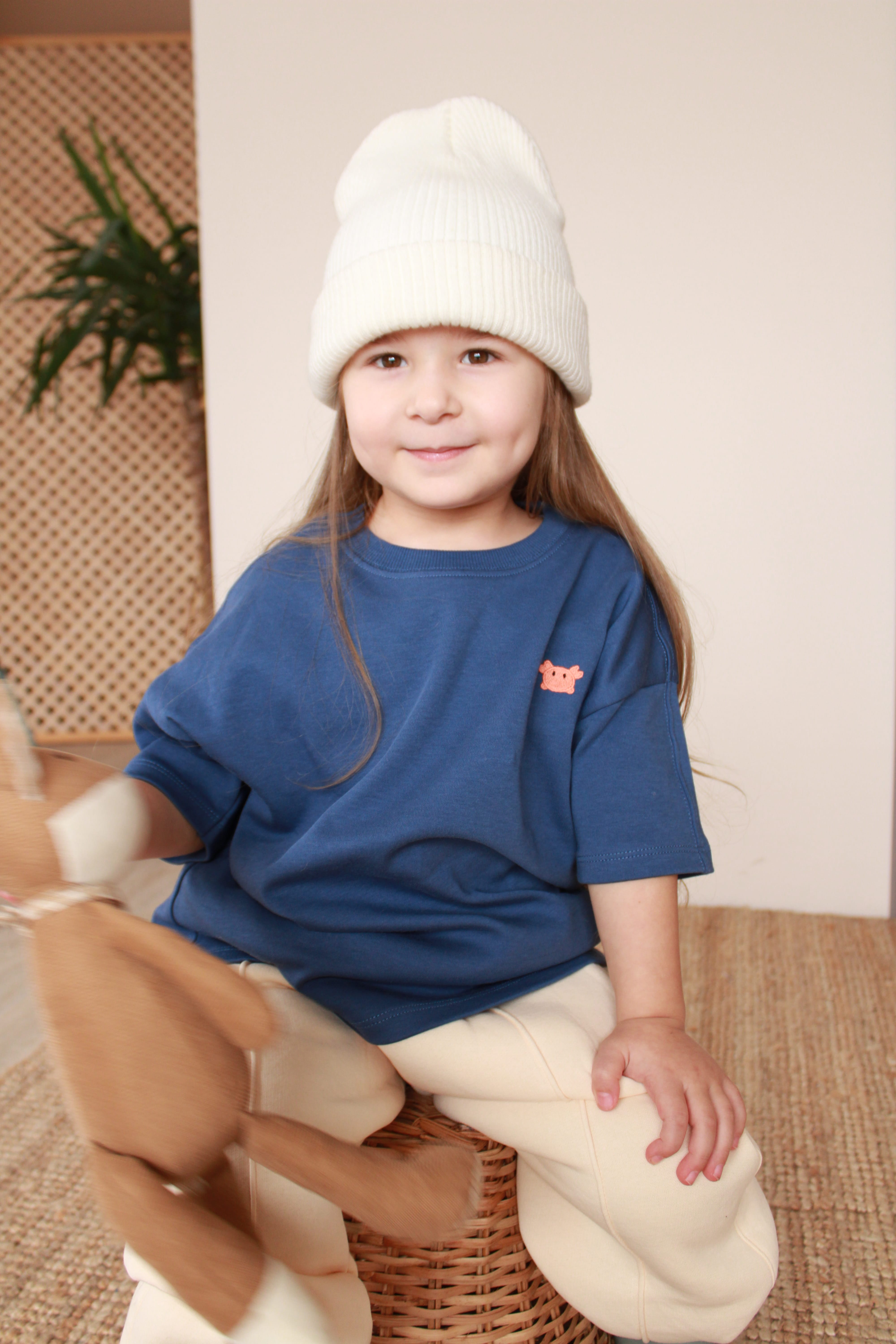 Cute oversize crab graphic t-shirt made from breathable cotton, everyday outfit for babies