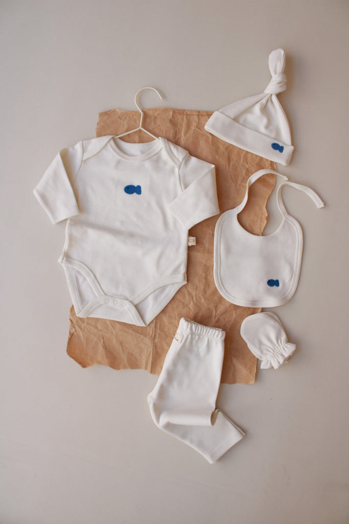 Fish patterned 5 piece newborn baby set, cozy cotton outfit for infant daily wear.