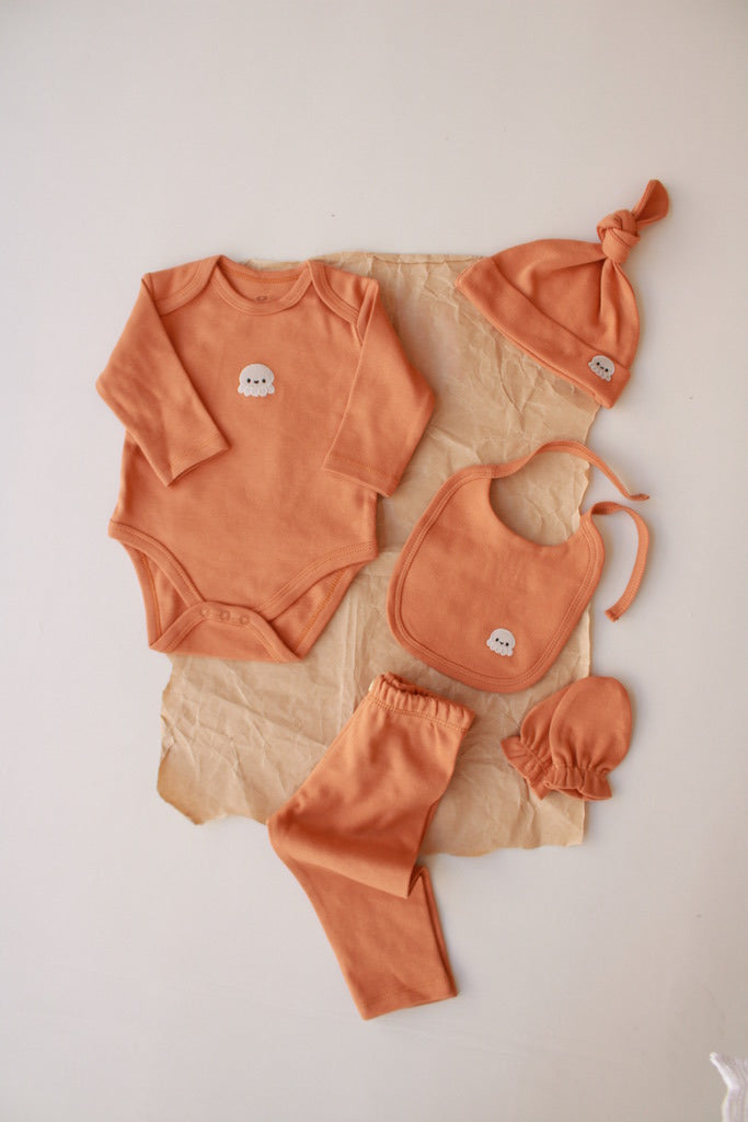 Octopus patterned 5 piece newborn set, soft cotton baby outfit for everyday infant wear.