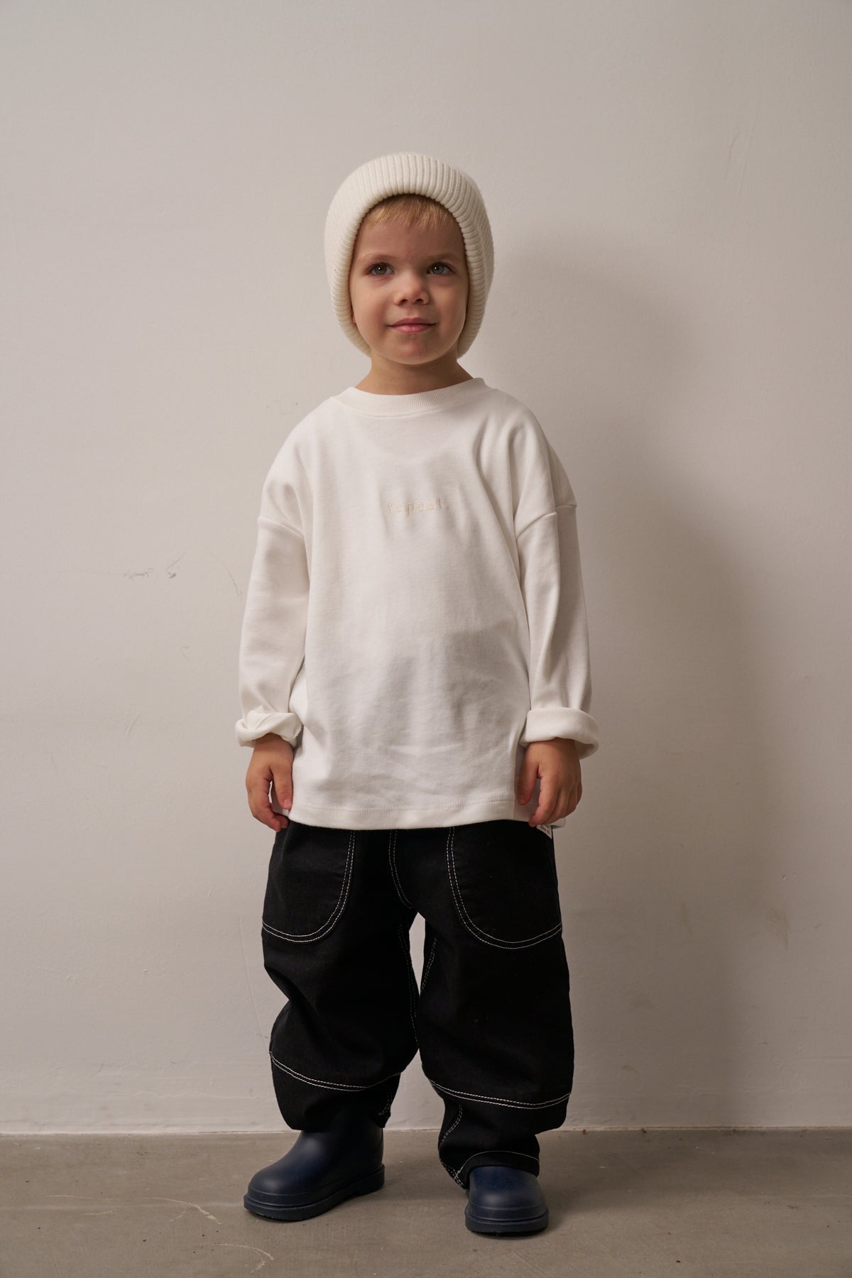 Durable cotton kids pants with contrast stitching