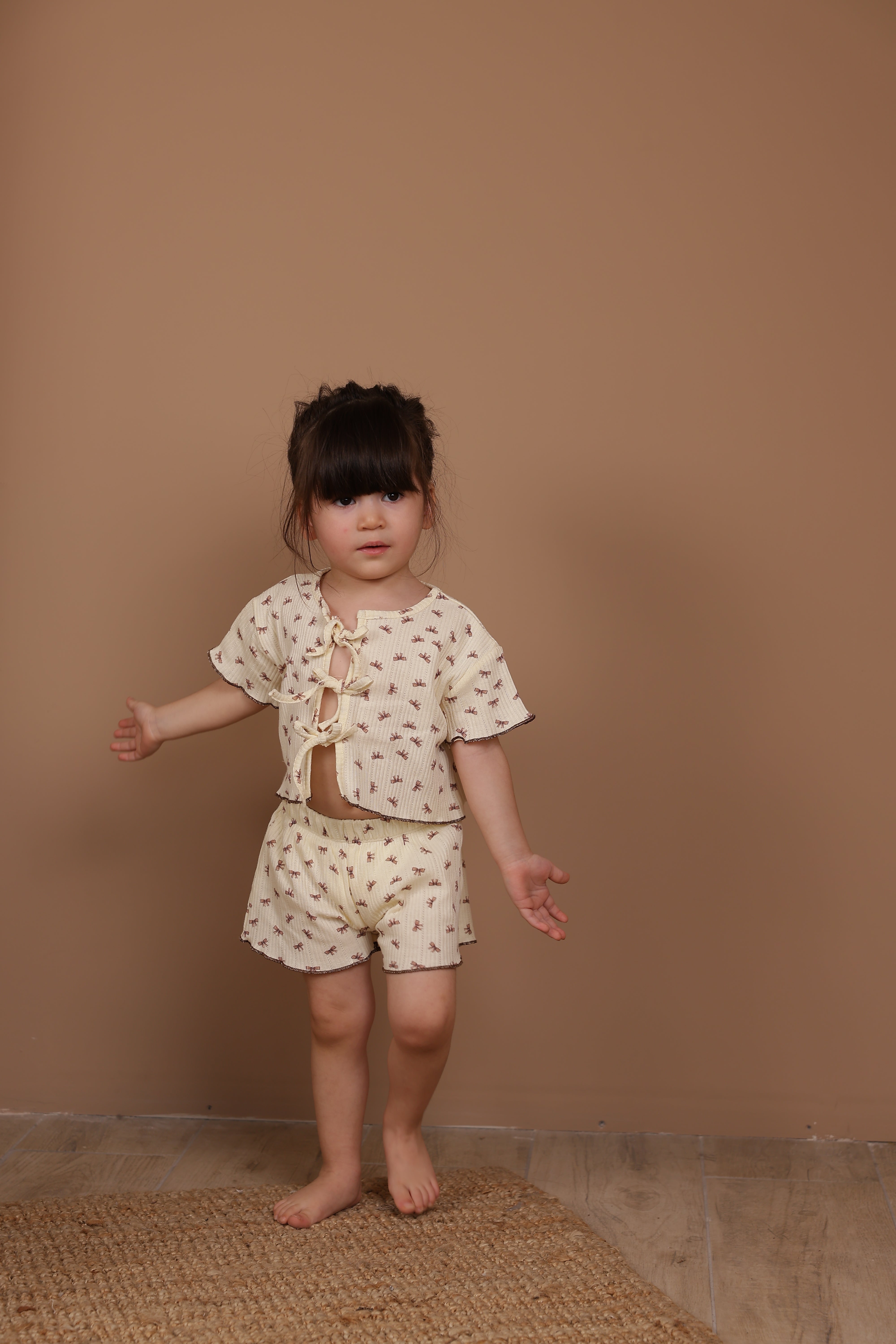 Organic cotton petite bow tie-front baby set, stylish unisex outfit for daily comfort